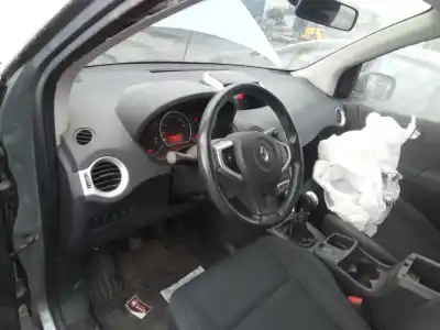 Veicolo di demolizione renault koleos expression dell'anno 2001 alimentato m9r836