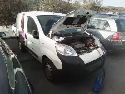 Veículo de Sucata citroen nemo attraction do ano 2001 alimentado 