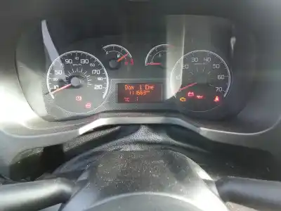 Veículo de Sucata citroen nemo attraction do ano 2001 alimentado 