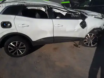 Sloopvoertuig renault kadjar zen 150 cv / 110 kw van het jaar 2001 aangedreven r9na401