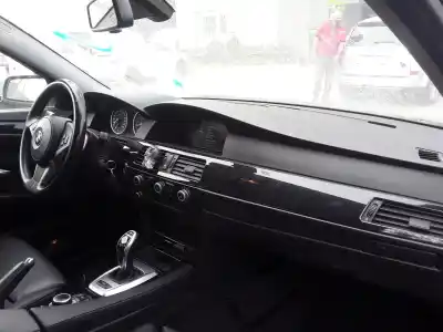 Veículo de Sucata bmw serie 5 berlina (e60) 530i do ano 2001 alimentado bn53b30