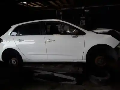 Veículo de Sucata citroen c4 lim. feel do ano 2001 alimentado dv6fc