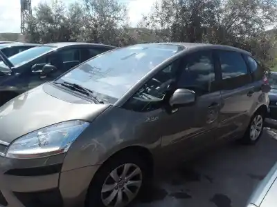 Veículo de Sucata citroen c4 picasso exclusive do ano 2001 alimentado rhj