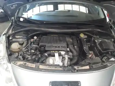 Veículo de Sucata peugeot 207 sport do ano 2001 alimentado 9hx