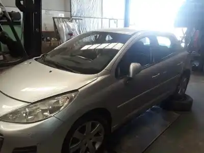 Veículo de Sucata peugeot 207 sport do ano 2001 alimentado 9hx