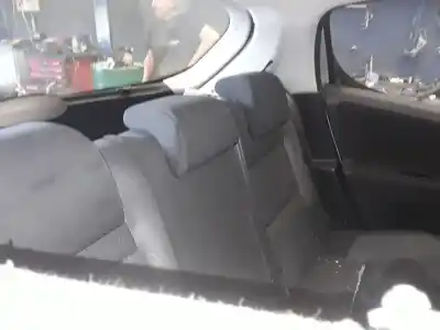 Veículo de Sucata peugeot 207 sport do ano 2001 alimentado 9hx