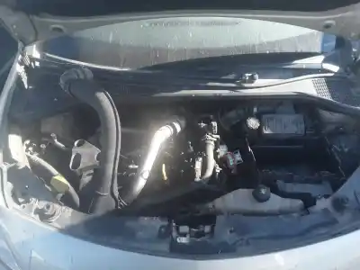 Veículo de Sucata RENAULT CLIO III Pack Authentique do ano 2001 alimentado K7M766