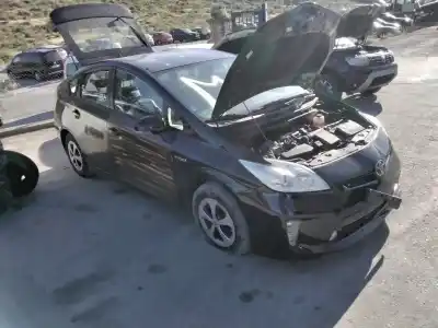 Veicolo di demolizione toyota prius (nhw30) plug-in hybrid advance dell'anno 2001 alimentato 2zrfxe
