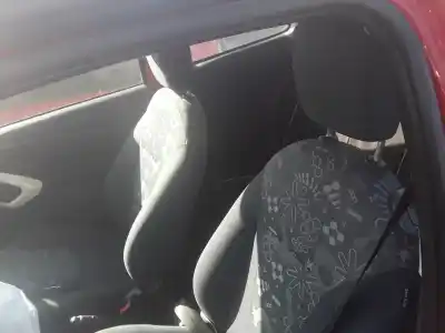 Здавання транспортного засобу ford ka (ccu) titanium року 2001 потужний 169a4000