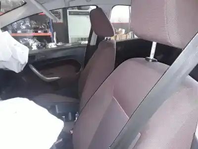 Veículo de Sucata ford fiesta (cb1) titanium do ano 2001 alimentado tzjb