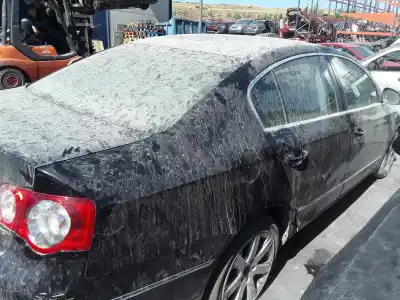 Veículo de Sucata volkswagen passat b6 (3c2) 2.0 tdi 16v do ano 2001 alimentado bkp