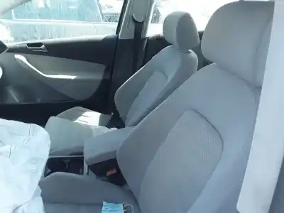 Veículo de Sucata volkswagen passat b6 (3c2) 2.0 tdi 16v do ano 2001 alimentado bkp