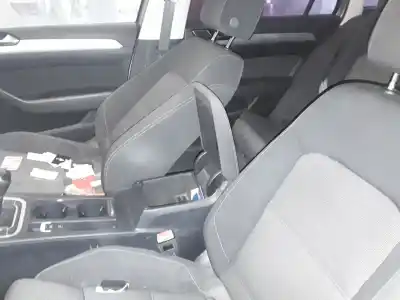 Здавання транспортного засобу volkswagen passat b8 variant (3g5, cb5) 2.0 tdi року 2001 потужний crl