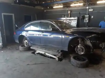 Véhicule à la ferraille bmw serie 7 (e65/e66) 730d de l'année 2001 alimenté m57tu