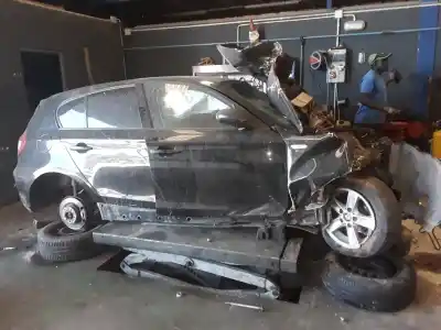 Veículo de Sucata bmw serie 1 berlina (e81/e87) 118d do ano 2001 alimentado m47t2