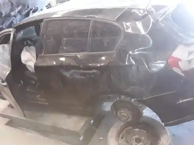 Veículo de Sucata bmw serie 1 berlina (e81/e87) 118d do ano 2001 alimentado m47t2