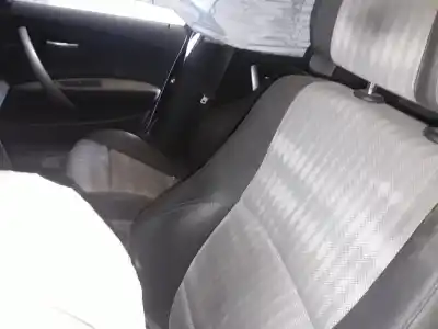 Veículo de Sucata bmw serie 1 berlina (e81/e87) 118d do ano 2001 alimentado m47t2