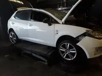 Veículo de Sucata seat ibiza (6j5) reference do ano 2001 alimentado bls