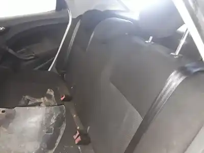 Veículo de Sucata seat ibiza (6j5) reference do ano 2001 alimentado bls