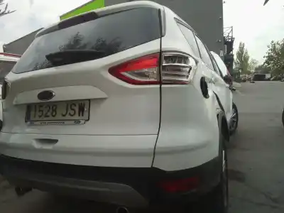 Здавання транспортного засобу ford kuga (cbs) trend року 2001 потужний xrmb