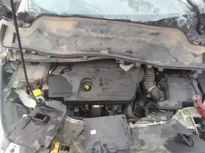 Здавання транспортного засобу ford kuga (cbs) trend року 2001 потужний xrmb