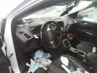 Здавання транспортного засобу ford kuga (cbs) trend року 2001 потужний xrmb