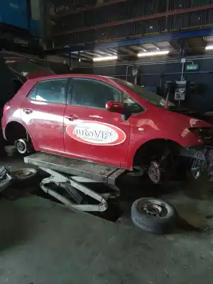 Veicolo di demolizione toyota auris luna+ dell'anno 2001 alimentato 1ndtv