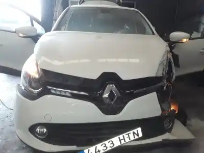 Vehicul casat renault clio iv technofeel al anului 2001 alimentat h4b