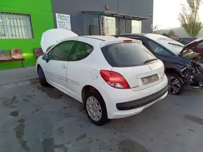 Veículo de Sucata PEUGEOT 207 Urban do ano 2001 alimentado KFT
