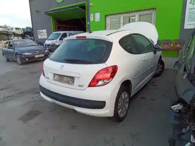 Veículo de Sucata peugeot 207 urban do ano 2001 alimentado kft