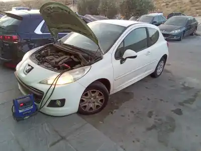 Veículo de Sucata peugeot 207 urban do ano 2001 alimentado kft