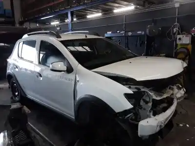 Здавання транспортного засобу DACIA SANDERO Stepway Essential року 2001 потужний H4B A400