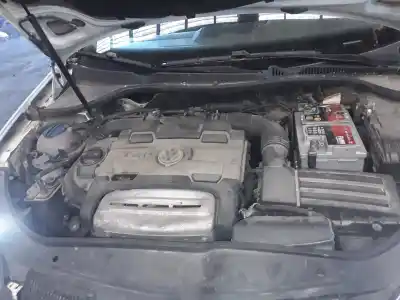 Sloopvoertuig volkswagen golf v berlina (1k1) 1.6 16v fsi van het jaar 2003 aangedreven bag