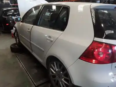 Sloopvoertuig volkswagen golf v berlina (1k1) 1.6 16v fsi van het jaar 2003 aangedreven bag