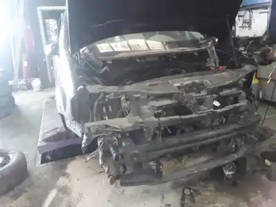 Veículo de Sucata volkswagen touran 2.0 tdi do ano 2003 alimentado 