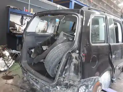 Veículo de Sucata volkswagen touran 2.0 tdi do ano 2003 alimentado 