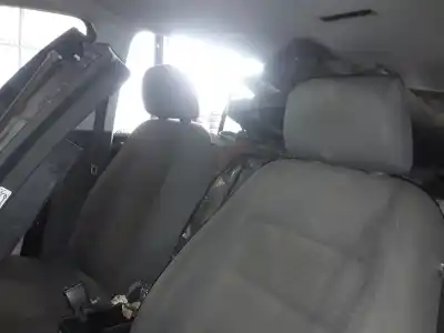 Veículo de Sucata volkswagen touran 2.0 tdi do ano 2003 alimentado 