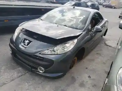 Veículo de Sucata peugeot 207 cc sport do ano 2001 alimentado 5fx