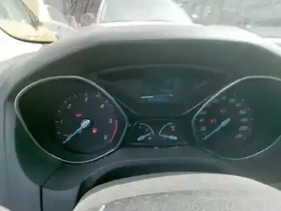 Veicolo di demolizione ford focus lim. (cb8) trend dell'anno 2001 alimentato t1db