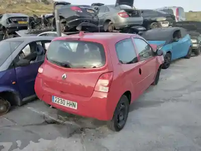 Veículo de Sucata RENAULT TWINGO Night & Day do ano 2001 alimentado D4F772