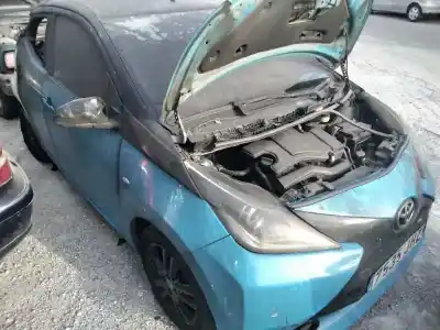 Veículo de Sucata toyota aygo x-cite do ano 2001 alimentado 1kr