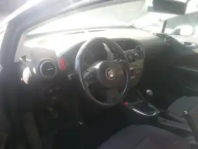 Veicolo di demolizione seat leon (1p1) 1.6 dell'anno 2001 alimentato bse