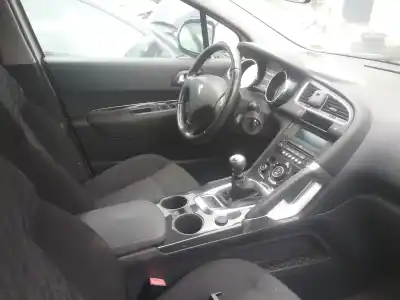Veicolo di demolizione peugeot 3008 confort dell'anno 2001 alimentato 9hz
