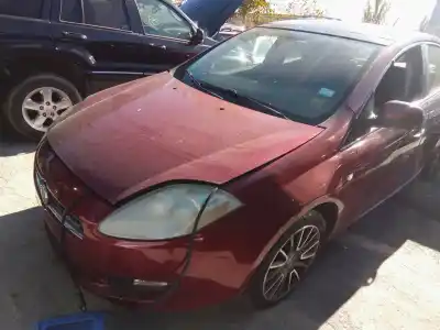 Sloopvoertuig fiat bravo (198) 1.9 16v dynamic multijet van het jaar 2001 aangedreven 