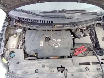 Здавання транспортного засобу toyota auris sol року 2001 потужний 1adftv