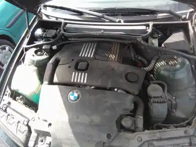 Veículo de Sucata bmw serie 3 berlina (e46) 320d do ano 2001 alimentado 204d1