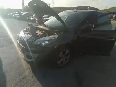 Здавання транспортного засобу renault scenic ii dynamique 131 cv / 96 kw року 2001 потужний f9qp872 Здавання транспортного засобу renault scenic ii dynamique 131 cv / 96 kw року 2001 потужний f9qp872