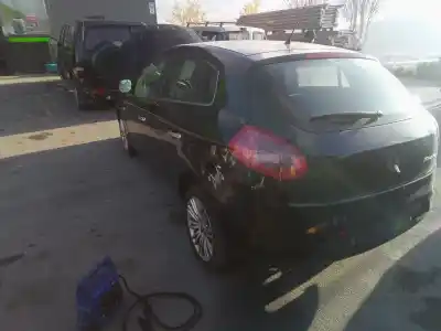 Veículo de Sucata fiat bravo (198) 1.9 16v dynamic multijet do ano 2001 alimentado 310a1027