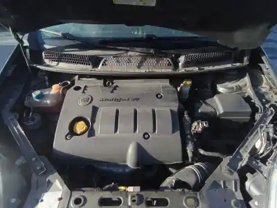 Veículo de Sucata fiat bravo (198) 1.9 16v dynamic multijet do ano 2001 alimentado 310a1027