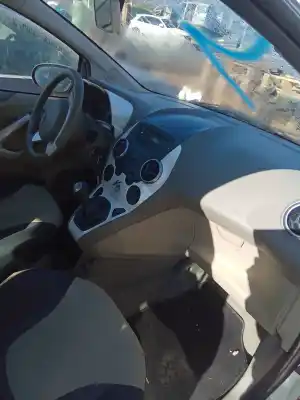 Здавання транспортного засобу ford ka (ccu) trend + року 2001 потужний 169a1000